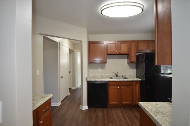 Foto del edificio - 3569 Locust Ln