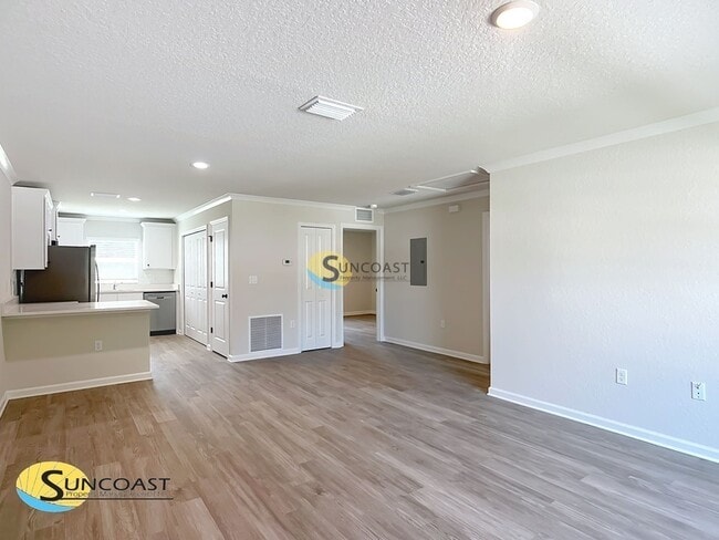 Building Photo - 698 W Virginis Dr