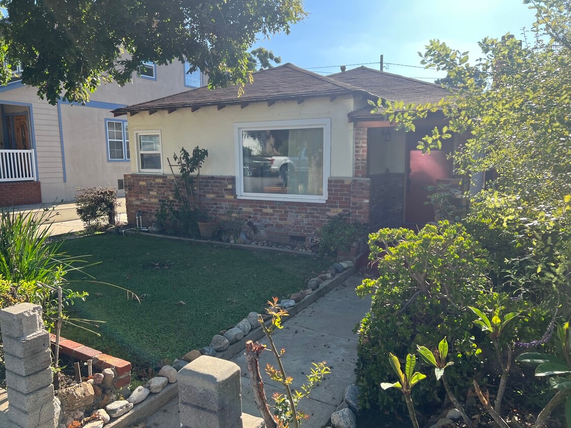 Primary Photo - 3529 Palm Ave