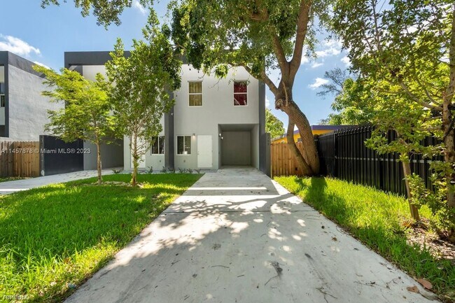Foto del edificio - 3 br, 2.5 bath House - 5125 NW 5th Avenue 0