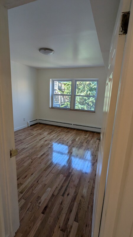 Building Photo - 4906 N Hermitage Ave