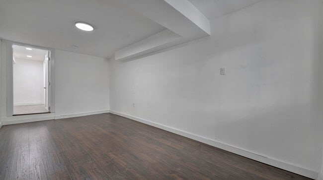 Building Photo - 228 Cromwell Terrace NE