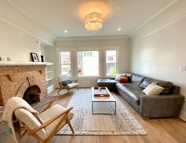 Foto del edificio - Gorgeous Richmond Home w/Deck and Yard