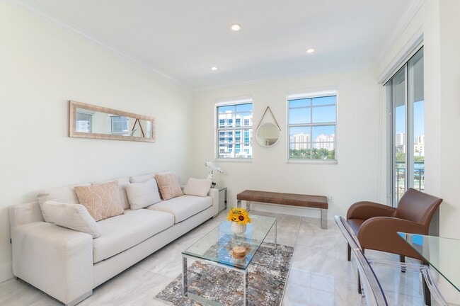 Foto del edificio - 3215 NE 184th St