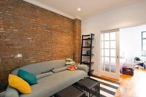 Primary Photo - 321 E 78th St