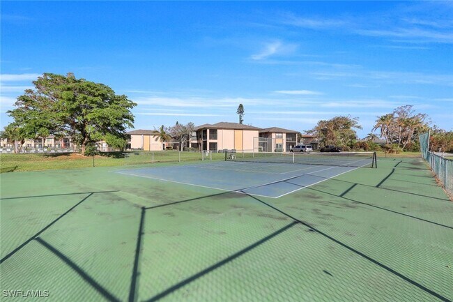 Foto del edificio - 16881 Davis Rd