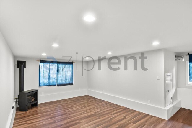 Foto del edificio - 6000 Bayview Ave