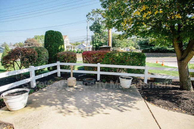 Foto del edificio - 102 Brandywine Dr