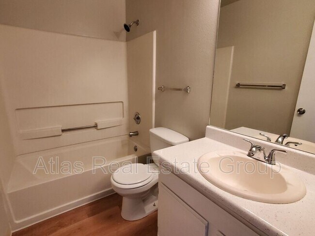 Foto del edificio - 506 Comanche Village Dr