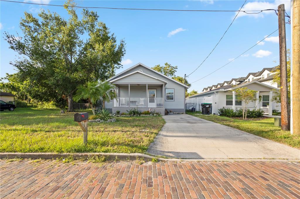 Foto principal - 2004 Indiana Ave