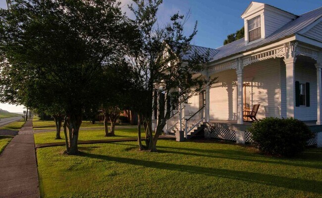 Foto del edificio - 1228 Mississippi St