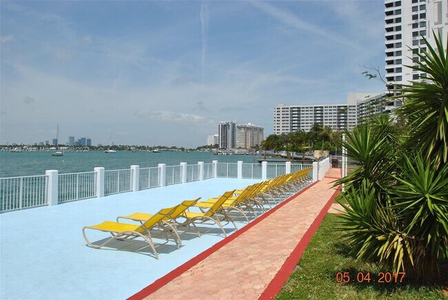 Foto del edificio - 1250 West Ave