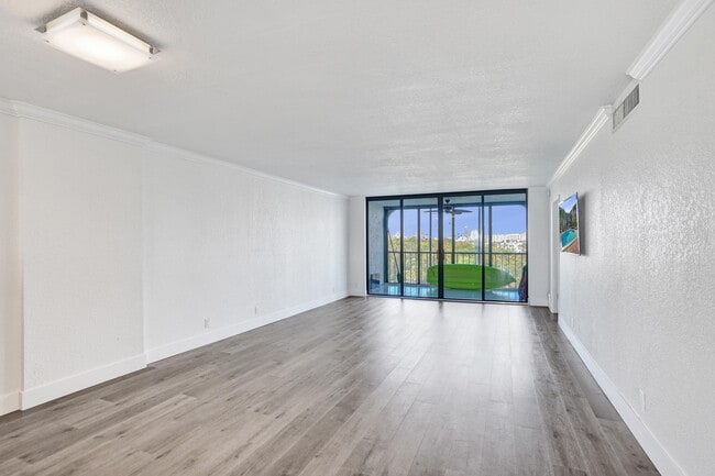 Foto del edificio - 1631 Riverview Rd