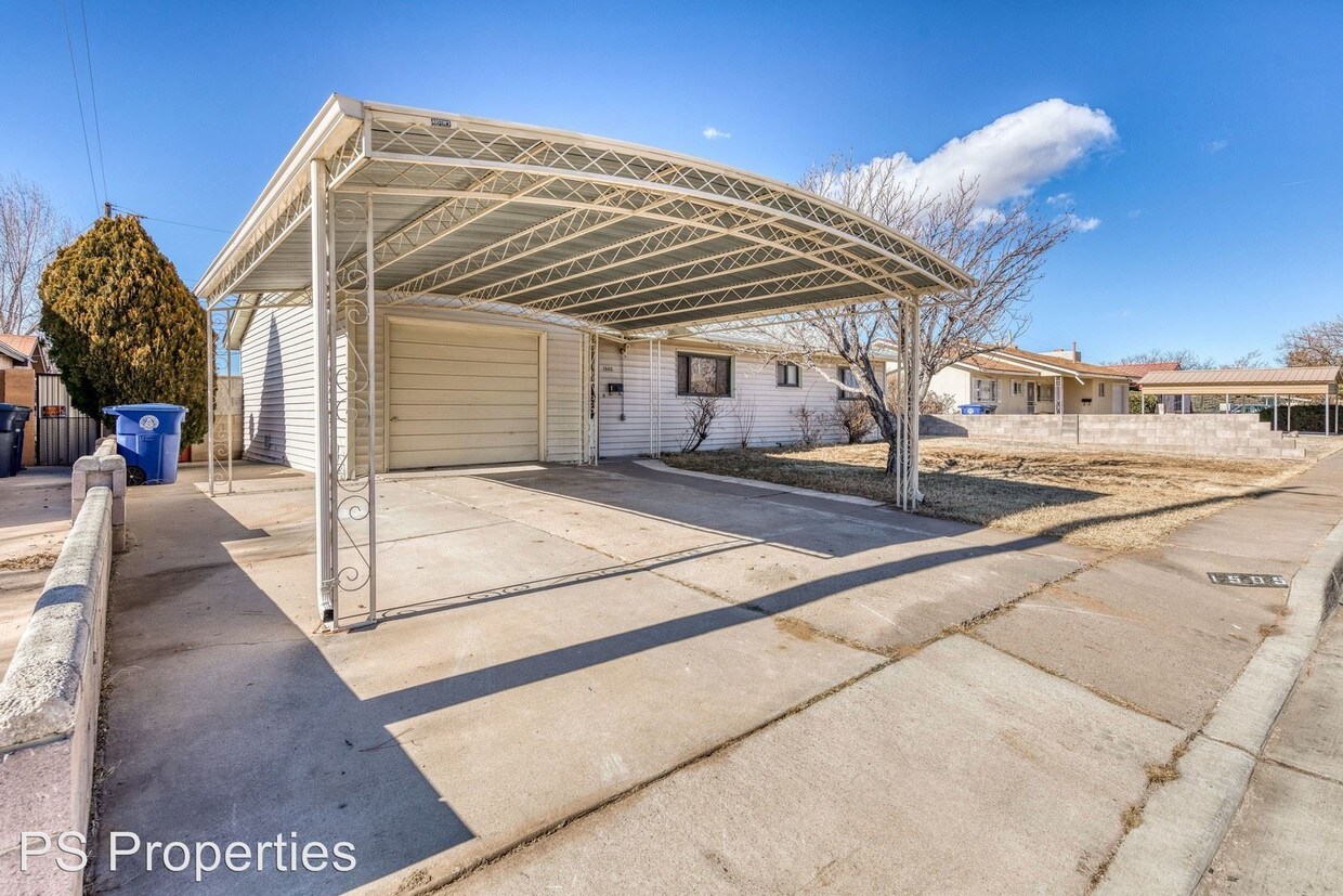 Primary Photo - 3 br, 2 bath House - 1505 Garcia St NE