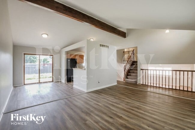 Foto del edificio - 2416 Waterford Dr