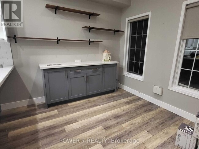Building Photo - 254 Bur Oak Ave