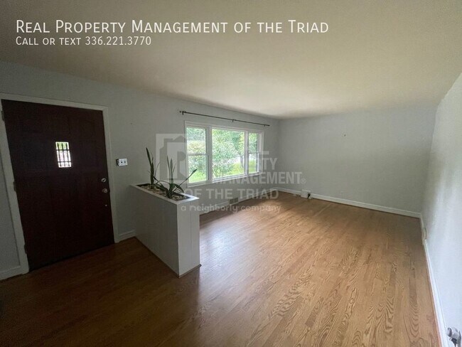 Building Photo - 3 Bedroom, 2 Bath Single Family Home in Ar...