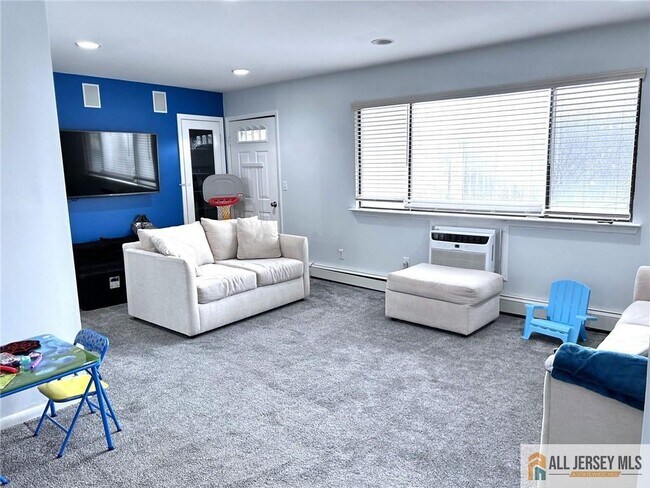 Foto del edificio - 532 Cricket Ln