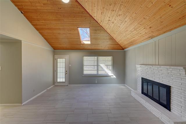 Foto del edificio - 3843 Holliday Rd