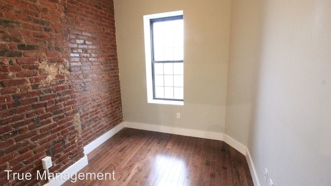 Building Photo - 59-23 Woodbine St