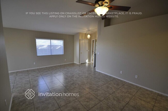 Building Photo - 12732 W Voltaire Ave
