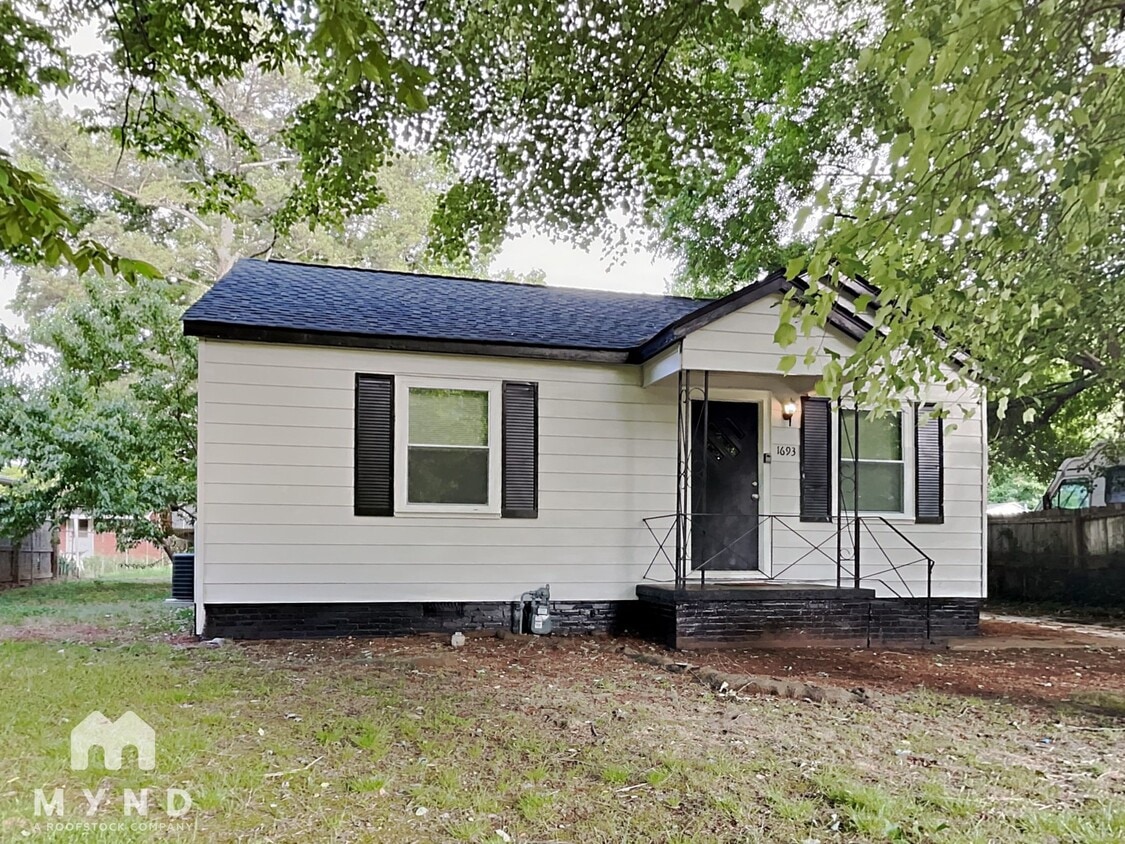 Primary Photo - 1693 Concord Dr SE