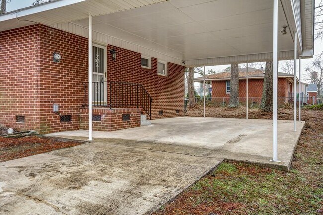 Foto del edificio - 501 Cleveland St