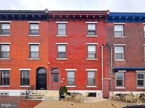 Building Photo - 2226 Fairmount Ave