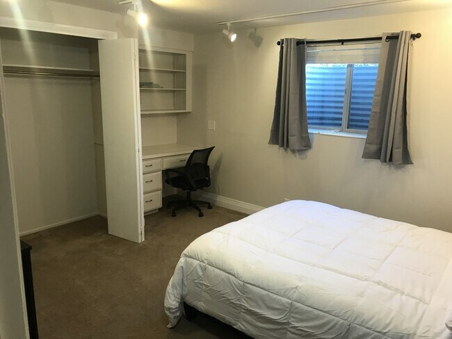 Building Photo - 6360 S Borg Cir