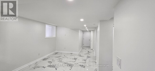 Building Photo - 15163 Danby Rd