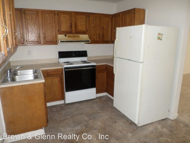 Building Photo - 2 br, 1 bath House - 424 North Linwood Ave...