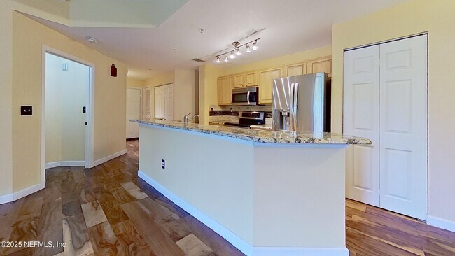 Building Photo - 440 S Villa San Marco Dr