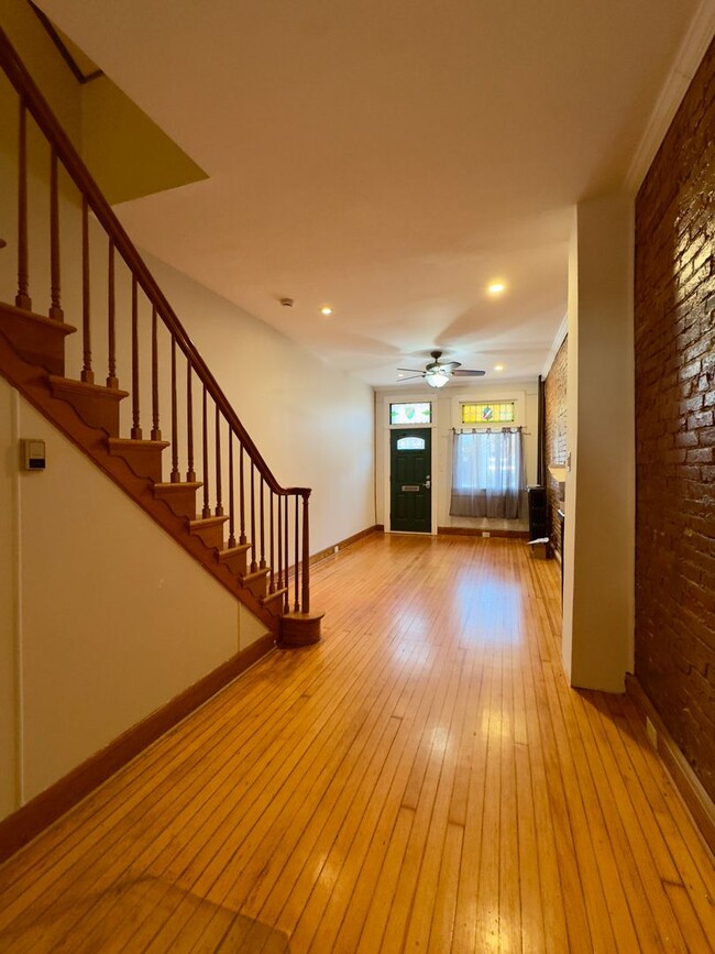 Building Photo - Charming 2Beds/2.5Bath in Upper Fells Point