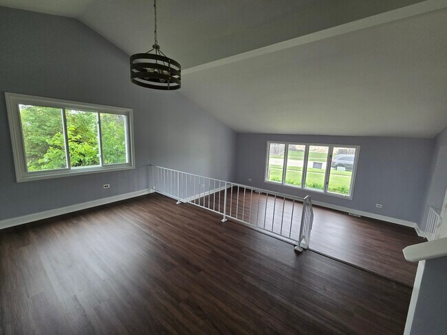 Building Photo - 15542 Sierra Dr