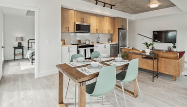 Building Photo - Luma