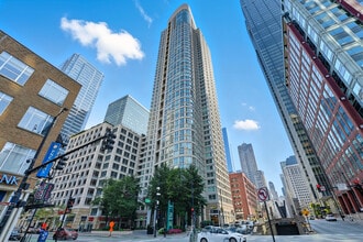 Building Photo - 345 N La Salle Dr