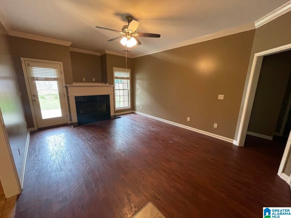 Foto principal - 114 Vann Cir