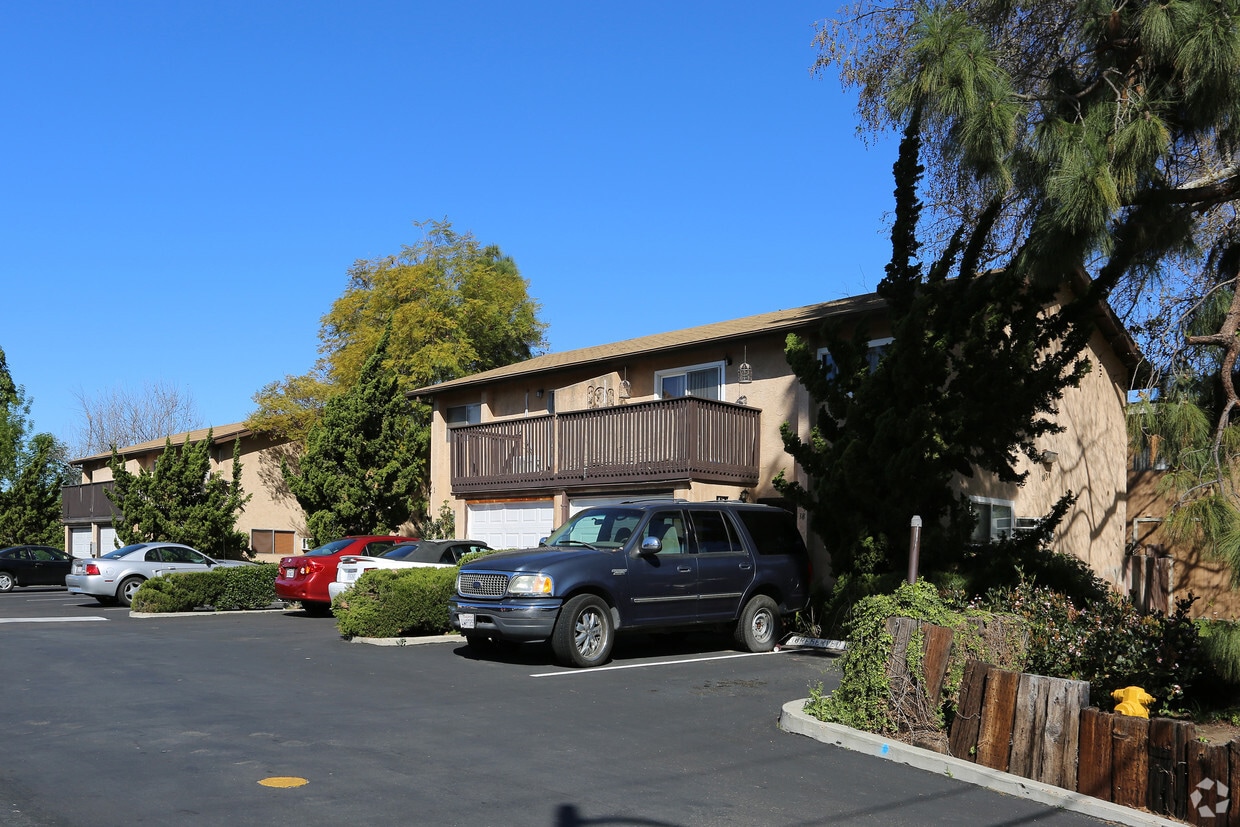 Parque Gillespie Apartments in Spring Valley, CA
