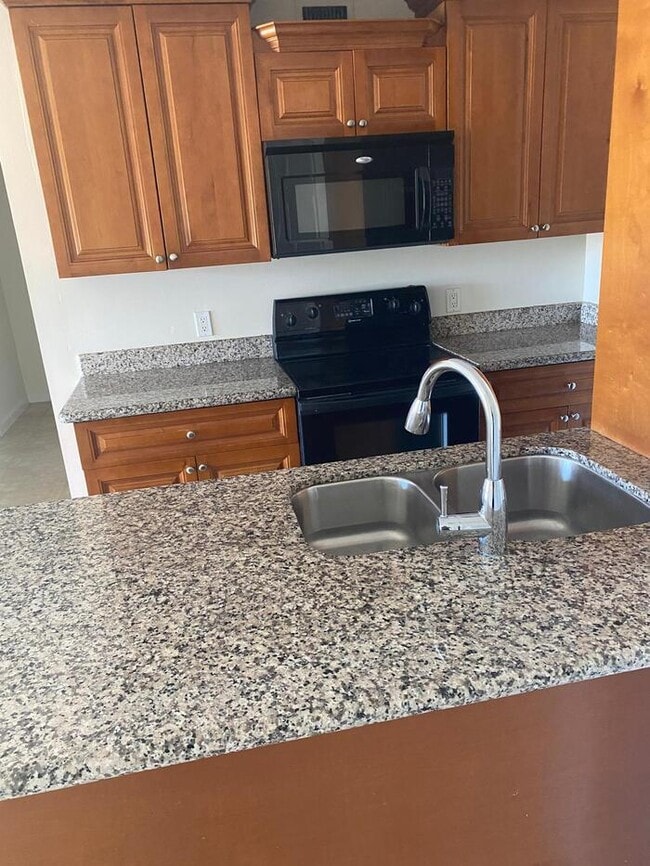 Photo - spacious 2bed/1bath in gated community Apartment