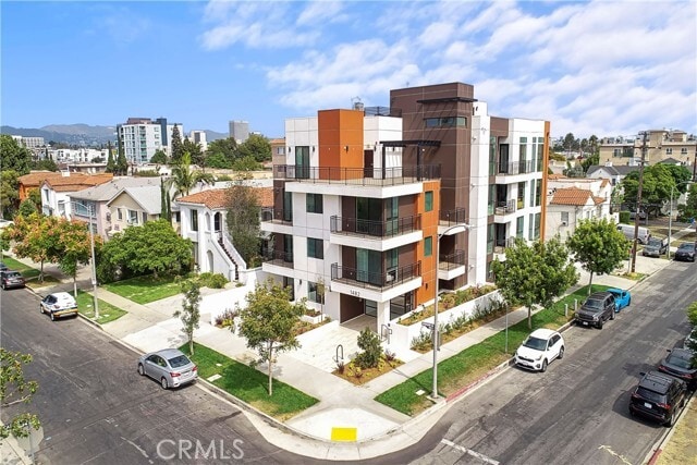 Building Photo - 1482 S Sherbourne Dr