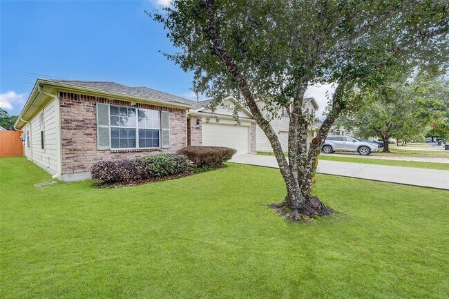 Building Photo - 29115 Trinity River Dr