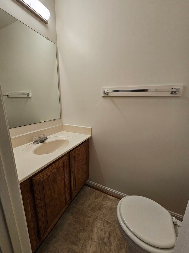 Vista de relaciones públicas del primer piso 1 - 1217 Brice Square