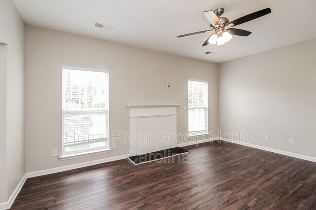 Foto del edificio - 8511 4 Sisters Ln
