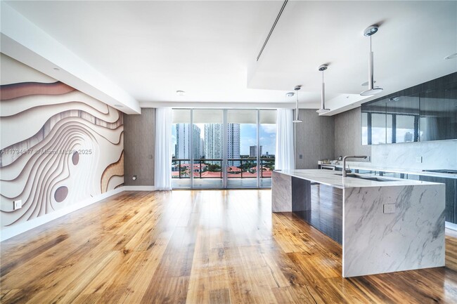 Foto del edificio - 3250 NE 188th St