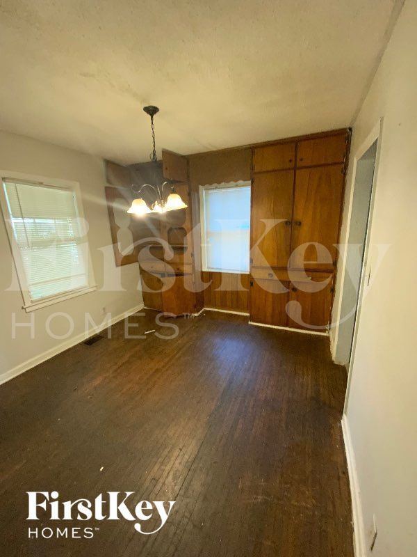 Foto del edificio - 390 Hillside Dr SW