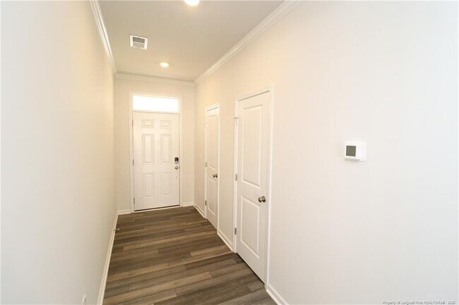 Foto del edificio - 5711 Woodlawn Dr