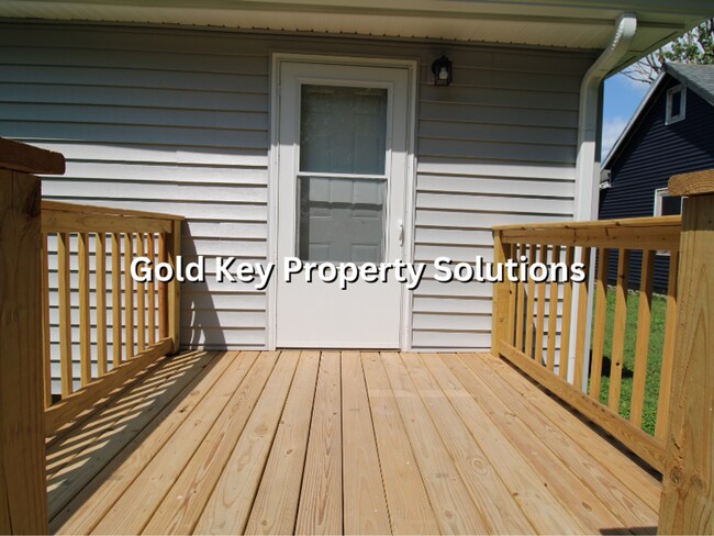 Building Photo - Fully Renovated 3 BR 2 BA House with Upgraded Appliances (NO SECTION 8)