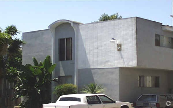 Foto principal - 2029 S Holt Ave