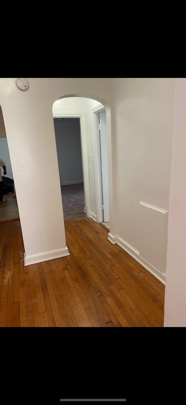 Building Photo - 6 Brandywine St SE