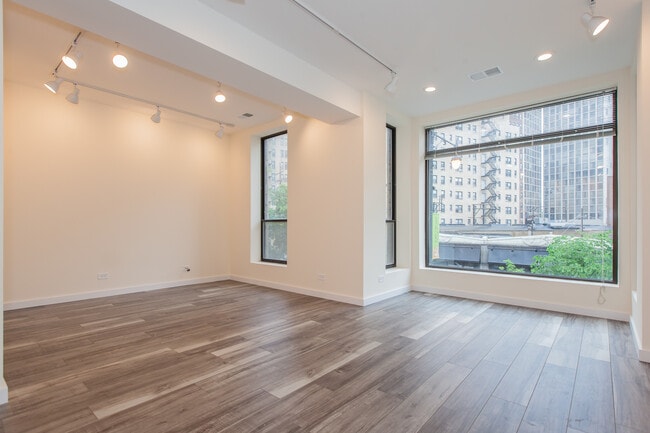 Foto del edificio - 2336 N Clark St